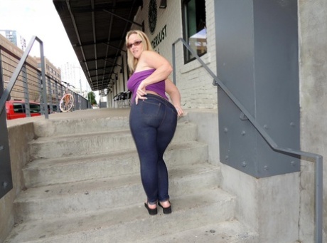 slim thick midget hd pictures