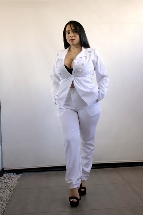 bbw jumpsuit free nude photos