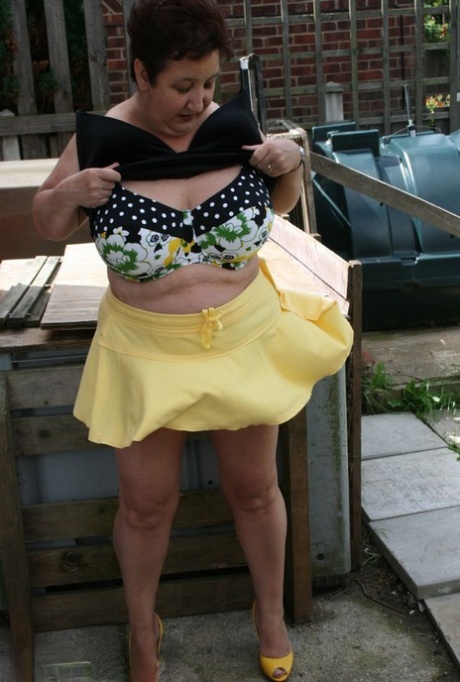 thick girl skirt beautiful xxx img