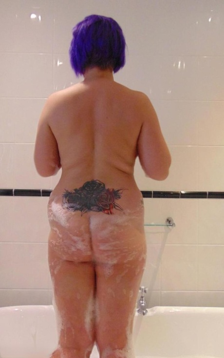 fat ass mature solo hot naked photo