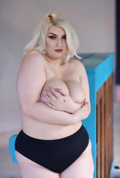 very curvy teen art porn archive