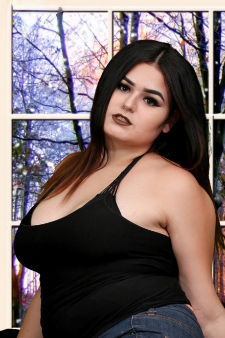 fat goth slut beautiful nude photos